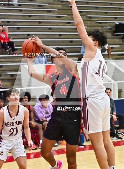 Thumbnail 2 in Deer Park vs. Clear Brook (McDonald's Texas Invitational) photogallery.