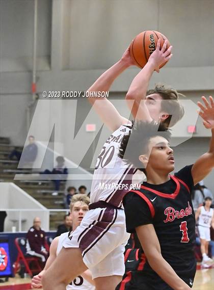 Thumbnail 3 in Deer Park vs. Clear Brook (McDonald's Texas Invitational) photogallery.