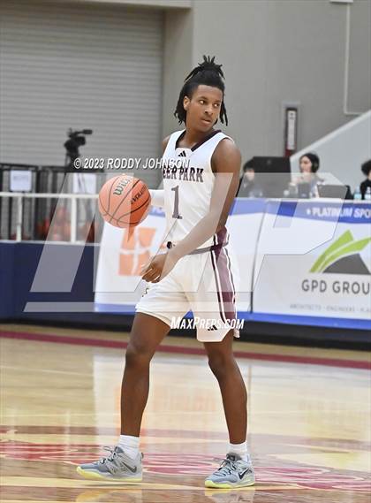 Thumbnail 2 in Deer Park vs. Clear Brook (McDonald's Texas Invitational) photogallery.