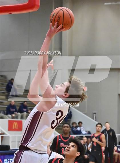 Thumbnail 3 in Deer Park vs. Clear Brook (McDonald's Texas Invitational) photogallery.