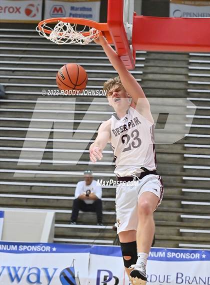 Thumbnail 1 in Deer Park vs. Clear Brook (McDonald's Texas Invitational) photogallery.