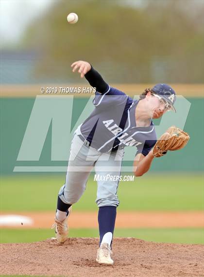 Thumbnail 2 in Airline @ Captain Shreve photogallery.