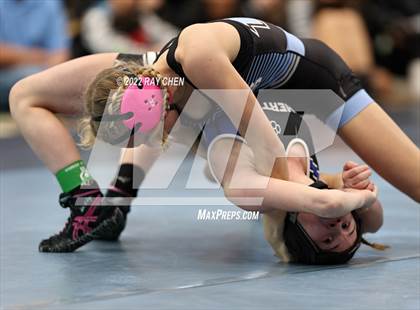 Thumbnail 3 in Alpha Female Tournament photogallery.
