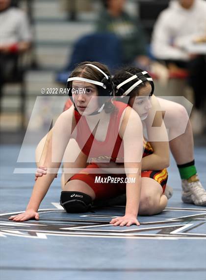 Thumbnail 3 in Alpha Female Tournament photogallery.