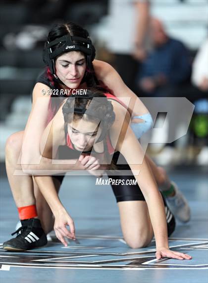 Thumbnail 2 in Alpha Female Tournament photogallery.