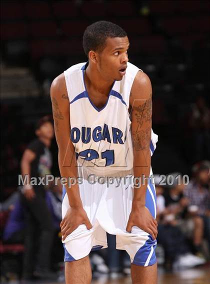Thumbnail 2 in Newark Memorial vs. Westchester (CIF State D1 Final) photogallery.
