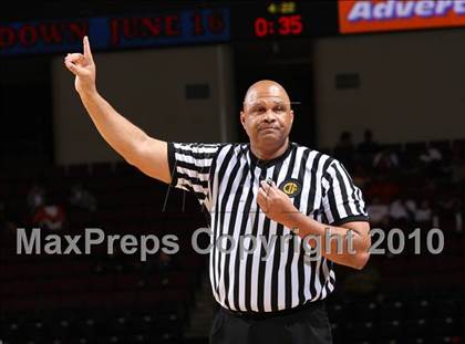Thumbnail 2 in Newark Memorial vs. Westchester (CIF State D1 Final) photogallery.