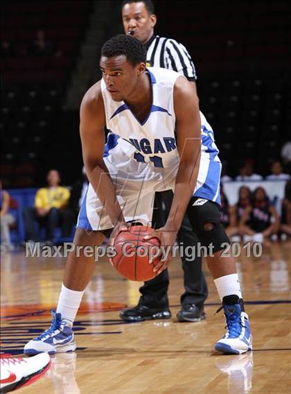 Thumbnail 3 in Newark Memorial vs. Westchester (CIF State D1 Final) photogallery.