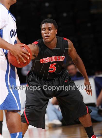 Thumbnail 2 in Newark Memorial vs. Westchester (CIF State D1 Final) photogallery.