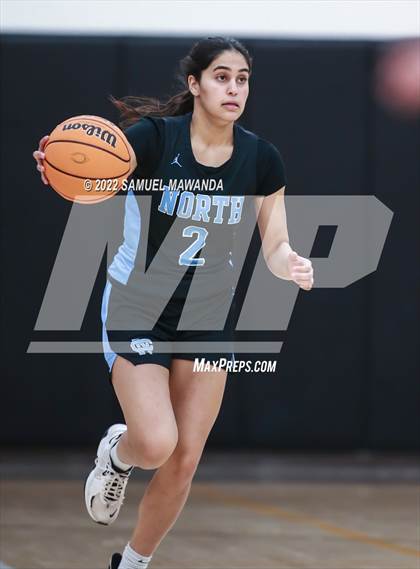 Thumbnail 3 in Clovis North vs Centennial (Harvard-Westlake Invitational Classic) photogallery.