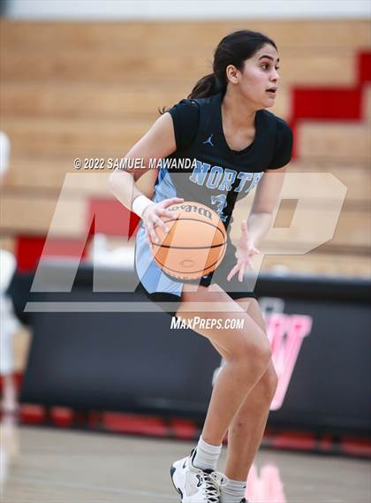 Thumbnail 1 in Clovis North vs Centennial (Harvard-Westlake Invitational Classic) photogallery.