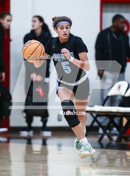 Thumbnail 2 in Clovis North vs Centennial (Harvard-Westlake Invitational Classic) photogallery.