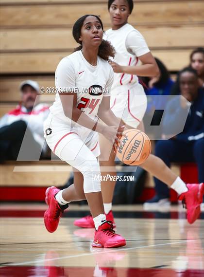 Thumbnail 2 in Clovis North vs Centennial (Harvard-Westlake Invitational Classic) photogallery.