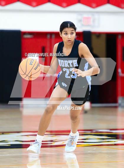Thumbnail 3 in Clovis North vs Centennial (Harvard-Westlake Invitational Classic) photogallery.