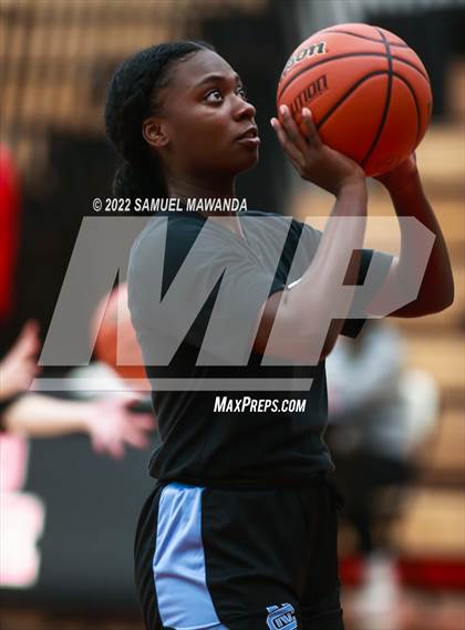 Thumbnail 1 in Clovis North vs Centennial (Harvard-Westlake Invitational Classic) photogallery.