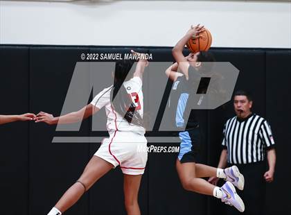 Thumbnail 3 in Clovis North vs Centennial (Harvard-Westlake Invitational Classic) photogallery.