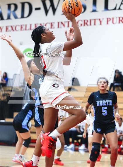 Thumbnail 2 in Clovis North vs Centennial (Harvard-Westlake Invitational Classic) photogallery.