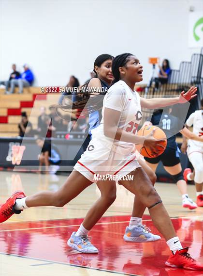 Thumbnail 3 in Clovis North vs Centennial (Harvard-Westlake Invitational Classic) photogallery.