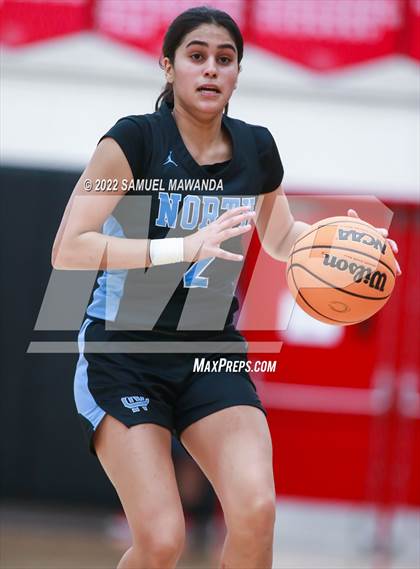 Thumbnail 1 in Clovis North vs Centennial (Harvard-Westlake Invitational Classic) photogallery.