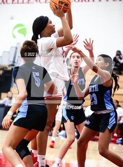 Thumbnail 1 in Clovis North vs Centennial (Harvard-Westlake Invitational Classic) photogallery.