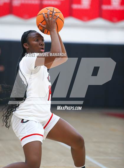 Thumbnail 2 in Clovis North vs Centennial (Harvard-Westlake Invitational Classic) photogallery.