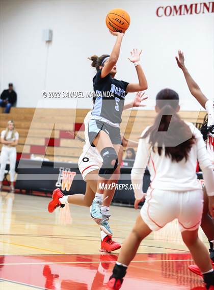 Thumbnail 2 in Clovis North vs Centennial (Harvard-Westlake Invitational Classic) photogallery.