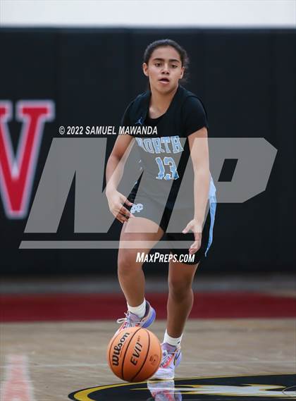 Thumbnail 2 in Clovis North vs Centennial (Harvard-Westlake Invitational Classic) photogallery.