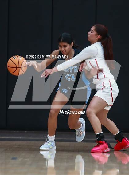 Thumbnail 2 in Clovis North vs Centennial (Harvard-Westlake Invitational Classic) photogallery.
