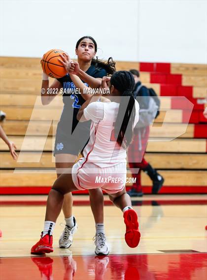 Thumbnail 1 in Clovis North vs Centennial (Harvard-Westlake Invitational Classic) photogallery.