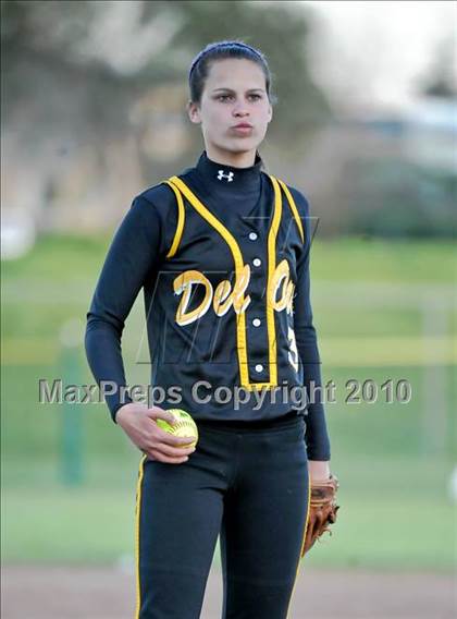 Thumbnail 3 in Whitney vs Del Oro (Victory Pre-Season Tournament) photogallery.