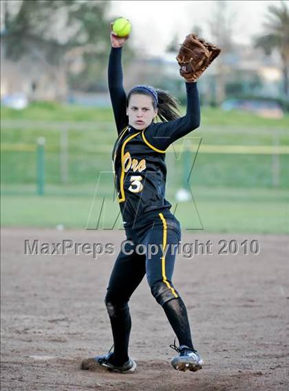 Thumbnail 1 in Whitney vs Del Oro (Victory Pre-Season Tournament) photogallery.