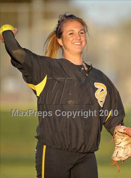 Thumbnail 2 in Whitney vs Del Oro (Victory Pre-Season Tournament) photogallery.