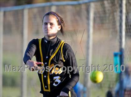 Thumbnail 3 in Whitney vs Del Oro (Victory Pre-Season Tournament) photogallery.