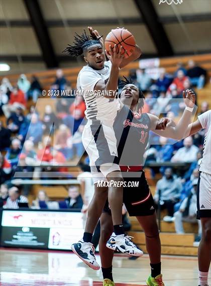 Thumbnail 2 in Hammond Morton vs. Hammond Central (IHSAA 4A S1 Round 2) photogallery.