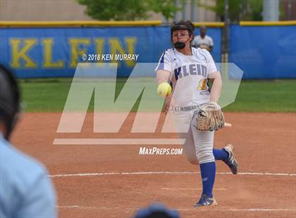 Thumbnail 3 in Klein Oak vs Klein photogallery.