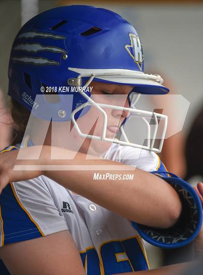Thumbnail 3 in Klein Oak vs Klein photogallery.
