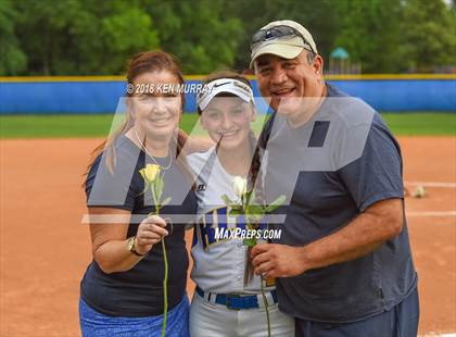 Thumbnail 1 in Klein Oak vs Klein photogallery.