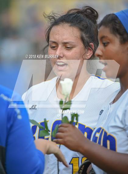 Thumbnail 3 in Klein Oak vs Klein photogallery.