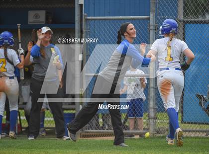 Thumbnail 3 in Klein Oak vs Klein photogallery.