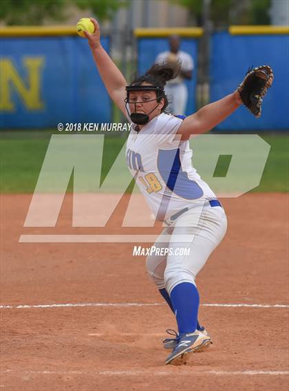 Thumbnail 3 in Klein Oak vs Klein photogallery.