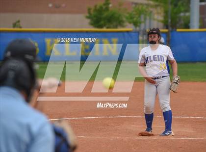 Thumbnail 1 in Klein Oak vs Klein photogallery.