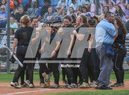 Thumbnail 3 in Klein Oak vs Klein photogallery.