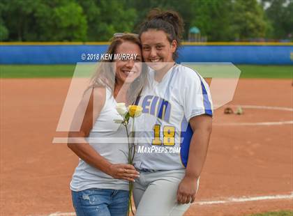 Thumbnail 2 in Klein Oak vs Klein photogallery.