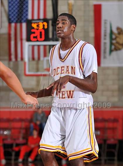 Thumbnail 1 in Ocean View vs. King (Nike Extravaganza) photogallery.