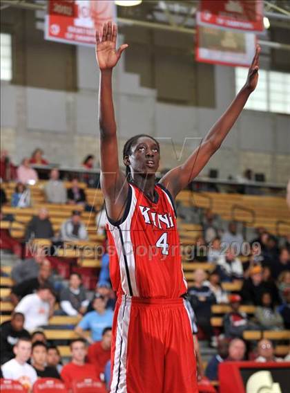 Thumbnail 1 in Ocean View vs. King (Nike Extravaganza) photogallery.