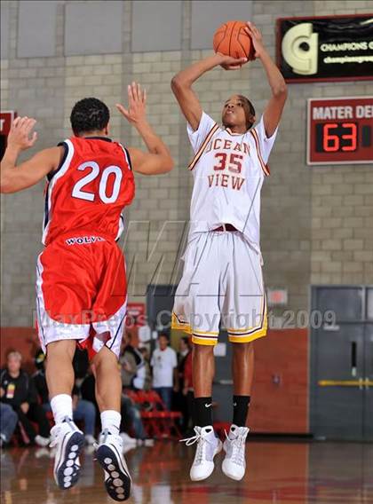 Thumbnail 3 in Ocean View vs. King (Nike Extravaganza) photogallery.