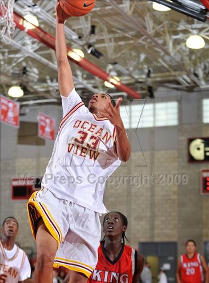 Thumbnail 3 in Ocean View vs. King (Nike Extravaganza) photogallery.