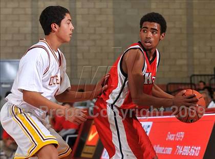 Thumbnail 2 in Ocean View vs. King (Nike Extravaganza) photogallery.