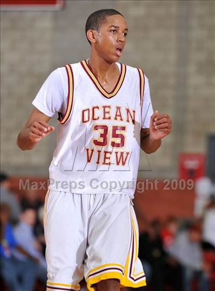 Thumbnail 2 in Ocean View vs. King (Nike Extravaganza) photogallery.