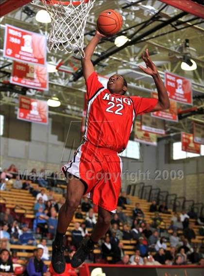 Thumbnail 1 in Ocean View vs. King (Nike Extravaganza) photogallery.